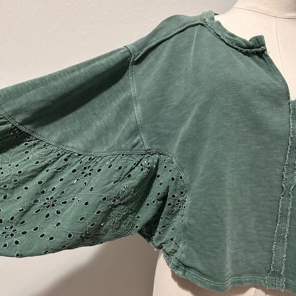 Pilcro Anthropologie Batwing Eyelet Sweatshirt Top Eyelet Embroidered L Boho - Picture 7 of 12